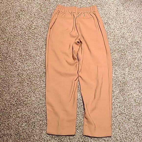 A New Day Women’s High-Rise Slim Ankle Fit Effortless Pintuck Pants 2R Brown Egg - Picture 7 of 8